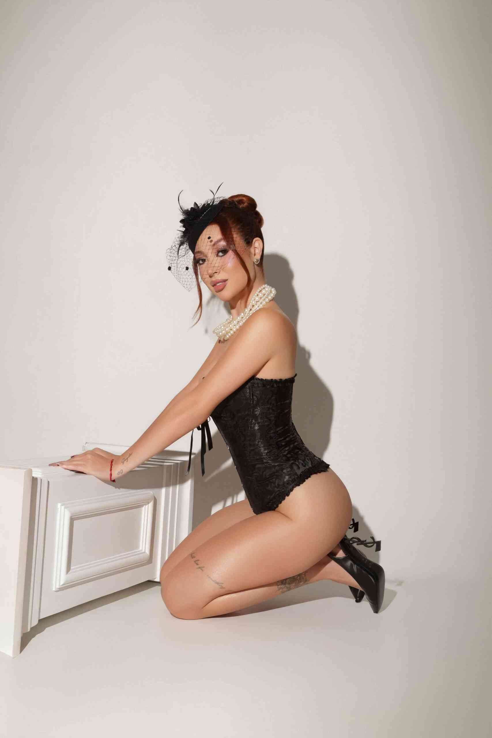 BRIANA-ATHENS-ESCORTS